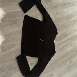 black long sleeved buttoned tee